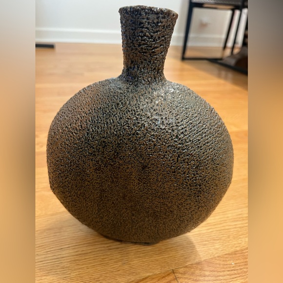 Pottery vase